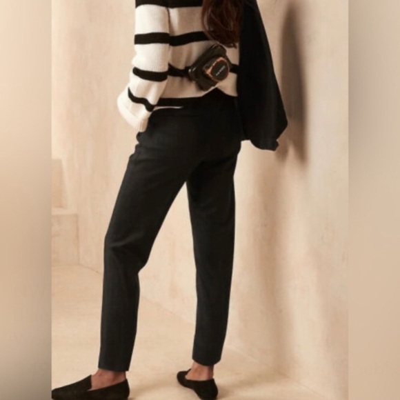 NWT! Banana Republic Women’s Black High Rise Tapered Italian Wool Blend 💜 - Picture 2 of 3